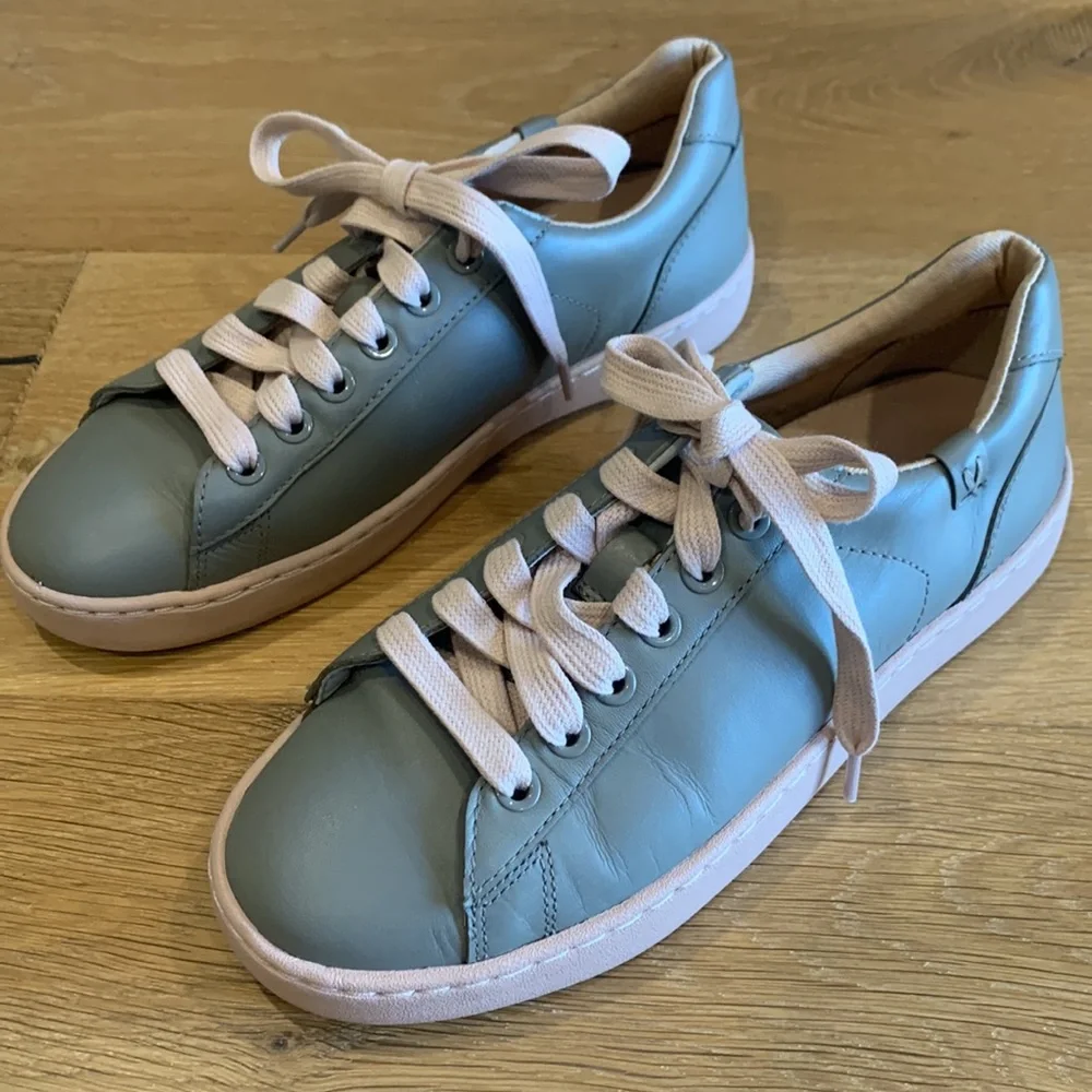Vionic Pro Women's Mable Sneaker - Picture 3 of 9